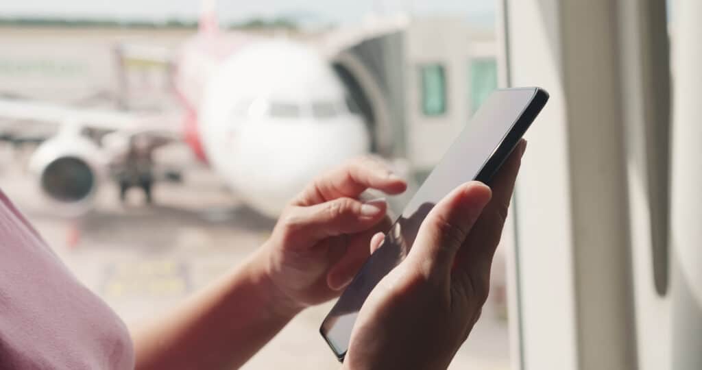 phone-airport-1024×540